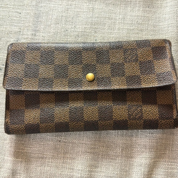 ❤️❤️❤️LV DAMIER EBENE CONTINENTAL TRIFOLD WALLET❤️❤️❤️ - Picture 1 of 7